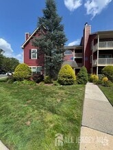 Building Photo - 155 Crosspointe Dr