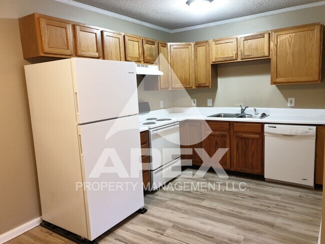 Foto del edificio - MOVE-IN SPECIAL,NO RENT TIL APRIL 1ST! - NICE 3 Bd | 2 Ba Top Floor Condo in West Knoxville!
