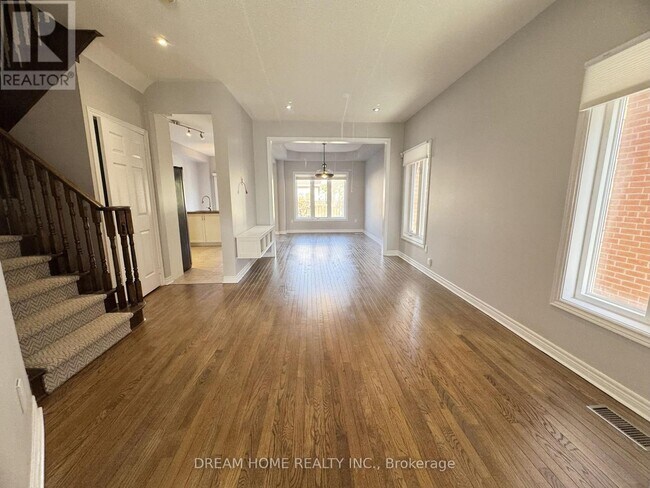 Building Photo - 110 Autumn Hill Blvd
