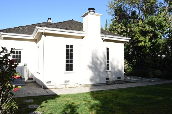 Side Elevation - 190 El Camino Real