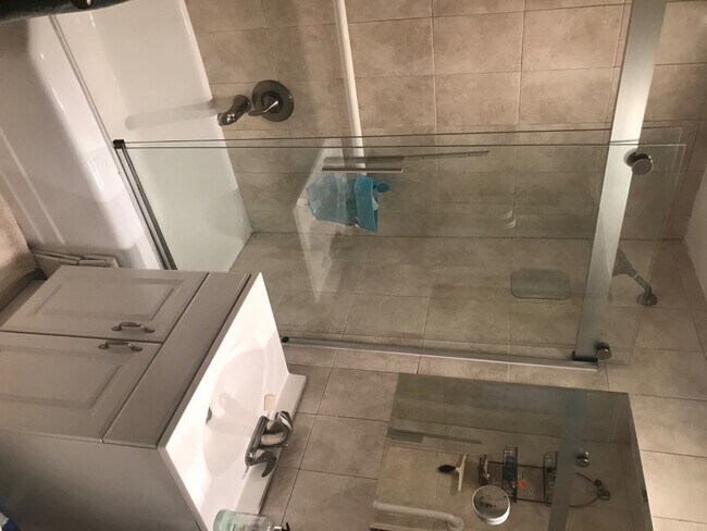 Building Photo - 100 Beach 120 BCH