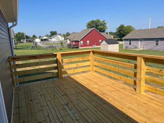 Building Photo - 109 Thacker Dr