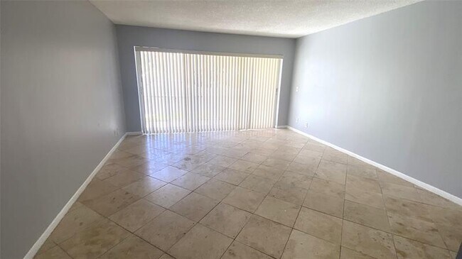 Foto del edificio - 618 NW 13th St