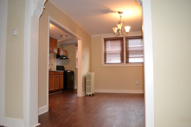 Building Photo - 6612 Guyer Ave