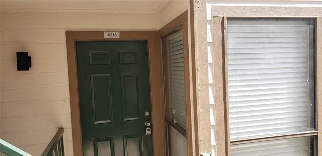Building Photo - 2312 Balsam Dr