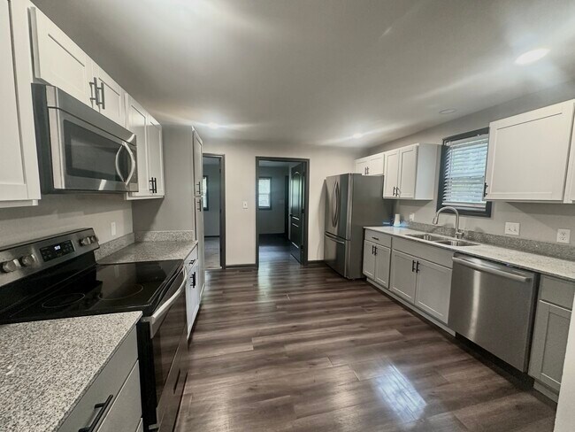 Foto del edificio - 4053 Byram Ave
