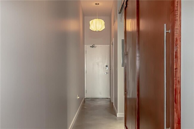 Foto del edificio - 2124 E 6th St