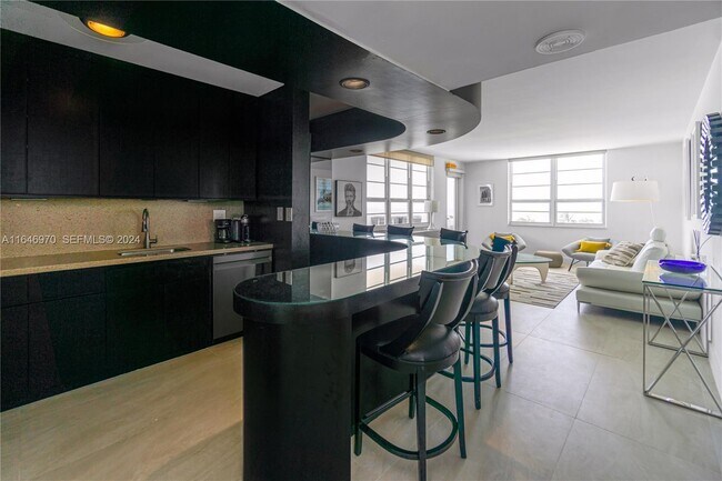 Foto del edificio - 100 Lincoln Rd