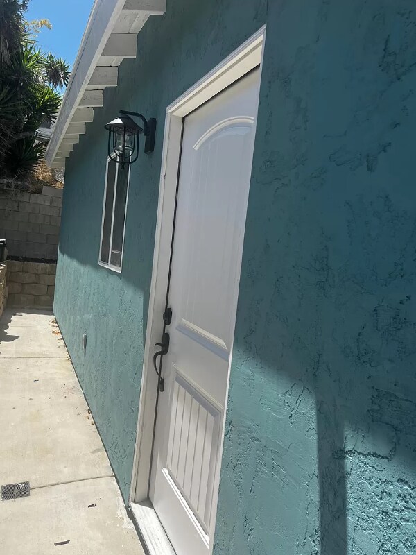 Building Photo - 4214 Lois St