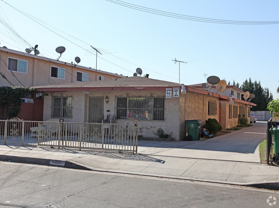 Foto del edificio - 4240-4250 Walnut St