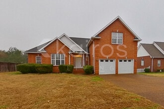 Building Photo - 605 Sophia Ct