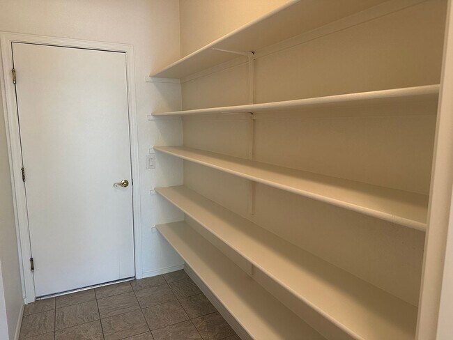 Building Photo - 3612 E Mecate Rd