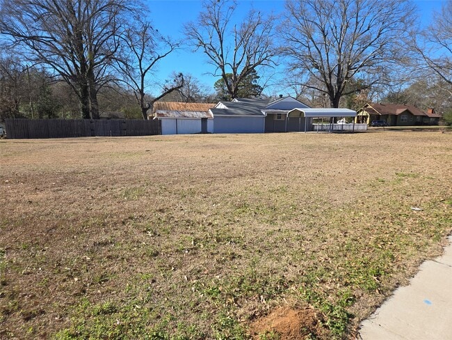 Building Photo - 1711 W 17th St