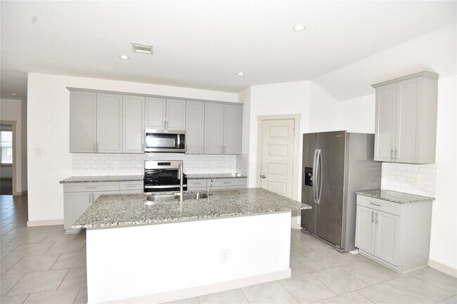 Building Photo - Cordelia Court, Fresno, TX 77545 - 4 BR 2 BA single-family home