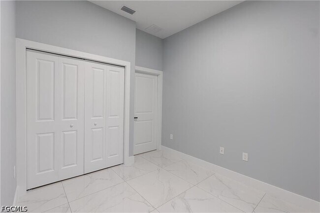 Building Photo - 4703 Elva Ave S