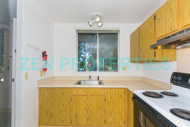 Building Photo - 1 bdrm / 1 bath 2nd floor unit at Mililani...