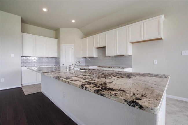 Building Photo - 17527 Field Row Trl