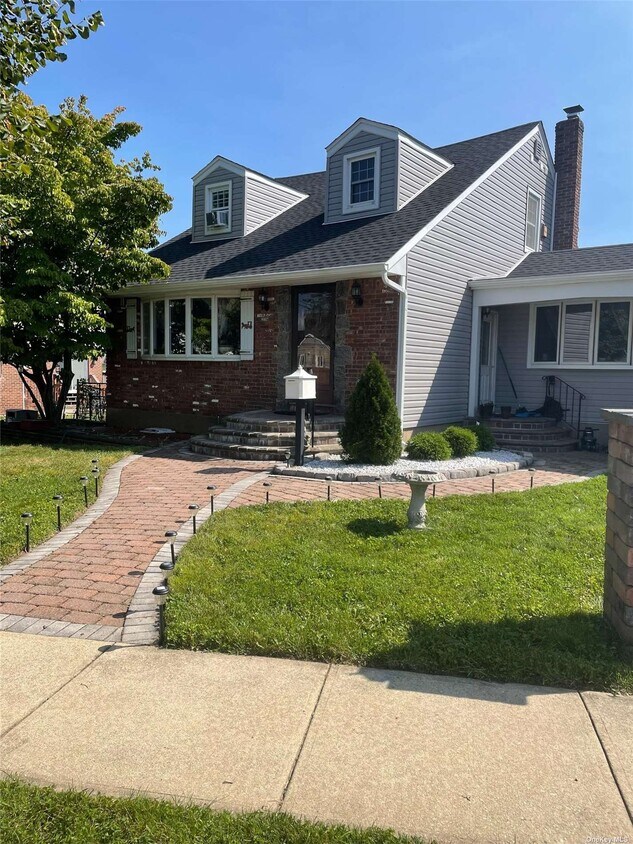 Primary Photo - 20 Victor Ct