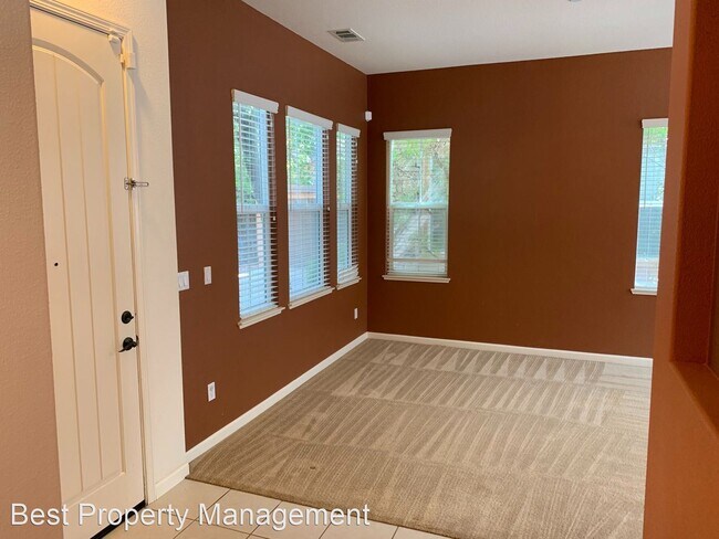 Building Photo - 4 br, 3.5 bath House - 2154 Prato Street