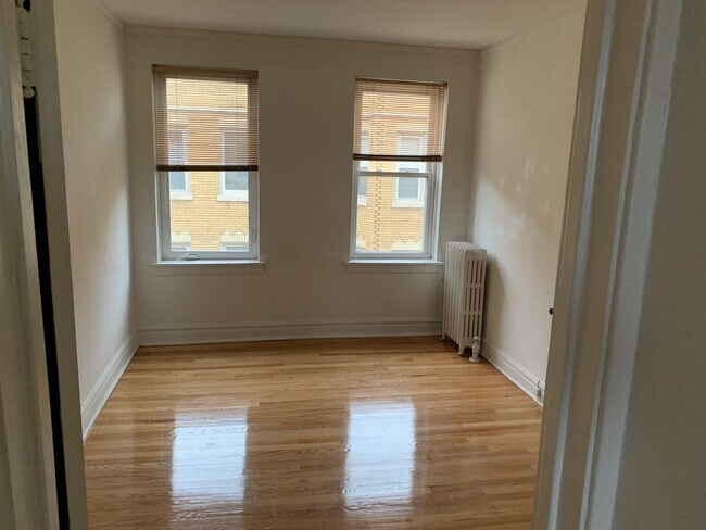 Foto del edificio - 2140 Elmwood Ave