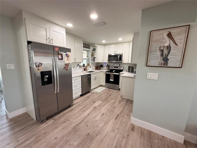 Foto del edificio - 360 Palm Cir