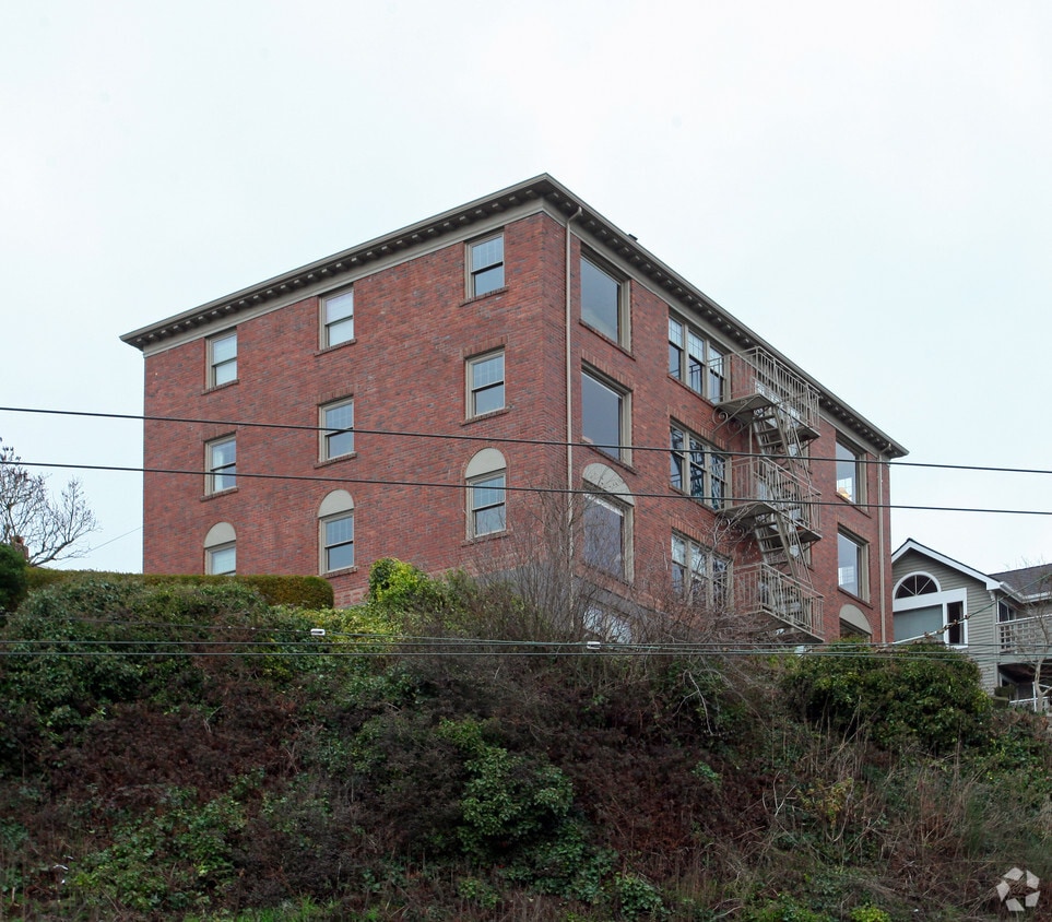 Building Photo - 1906 Bigelow Ave N