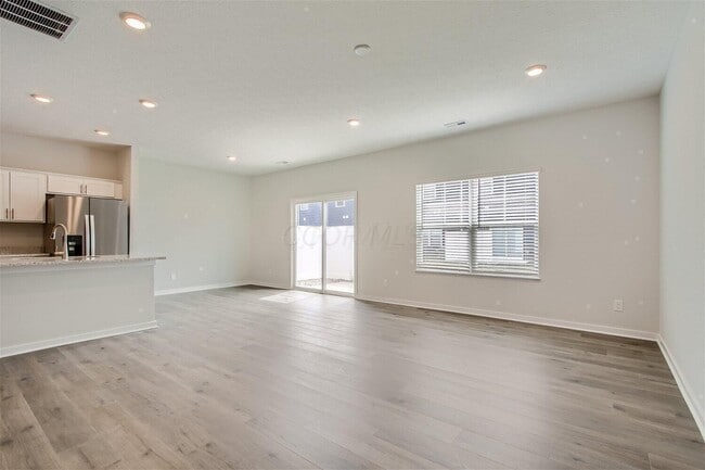 Building Photo - 6371 Marinelli Dr N