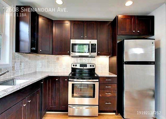 Building Photo - 2608 Shenandoah Ave -
