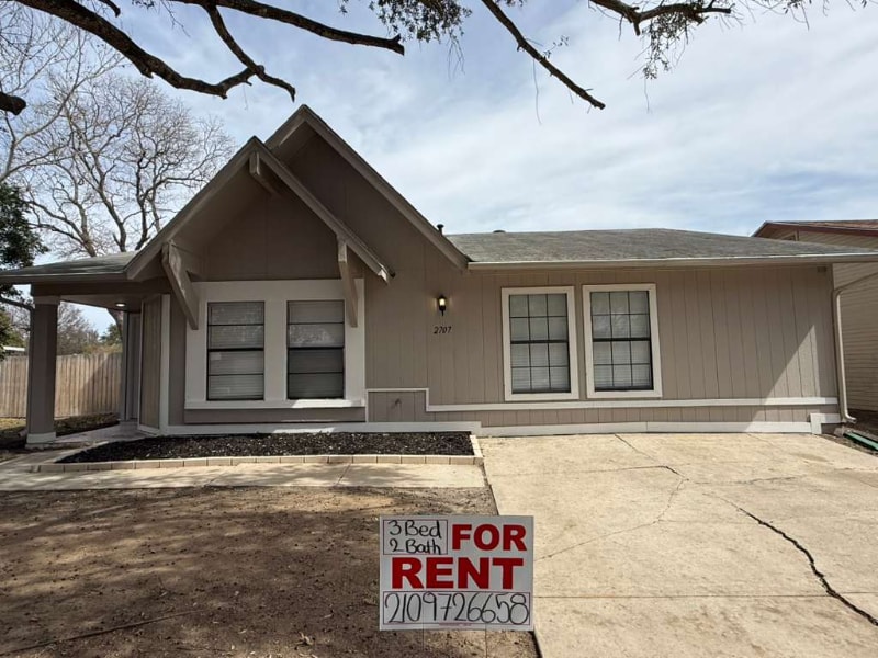 Photo - 2707 Alan Shepard Dr (San Antonio, TX)