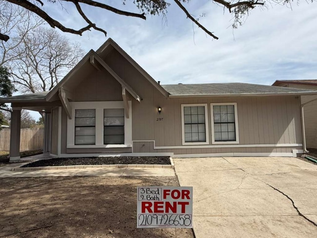 Photo - 2707 Alan Shepard Dr House