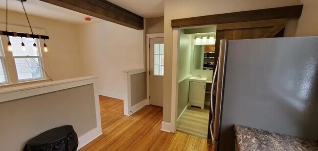 Foto del edificio - Charming 2 Bedroom, 1.5 Bathroom Home for ...