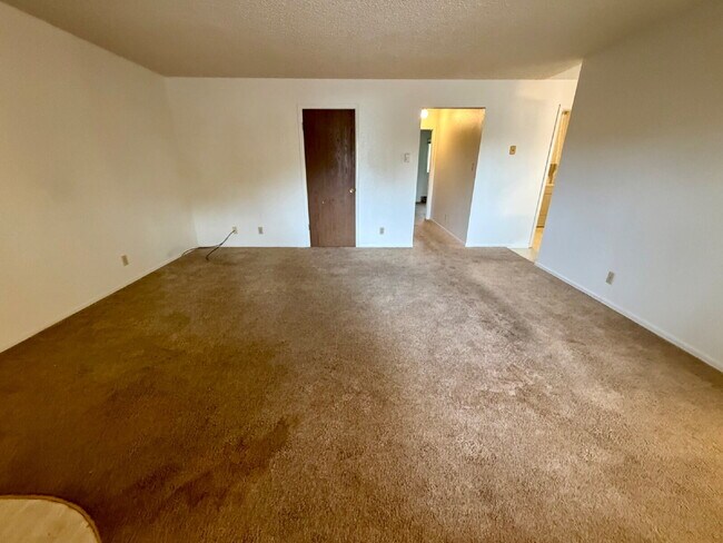 Foto del edificio - Main level two bedroom, one bathroom close to Greenway!