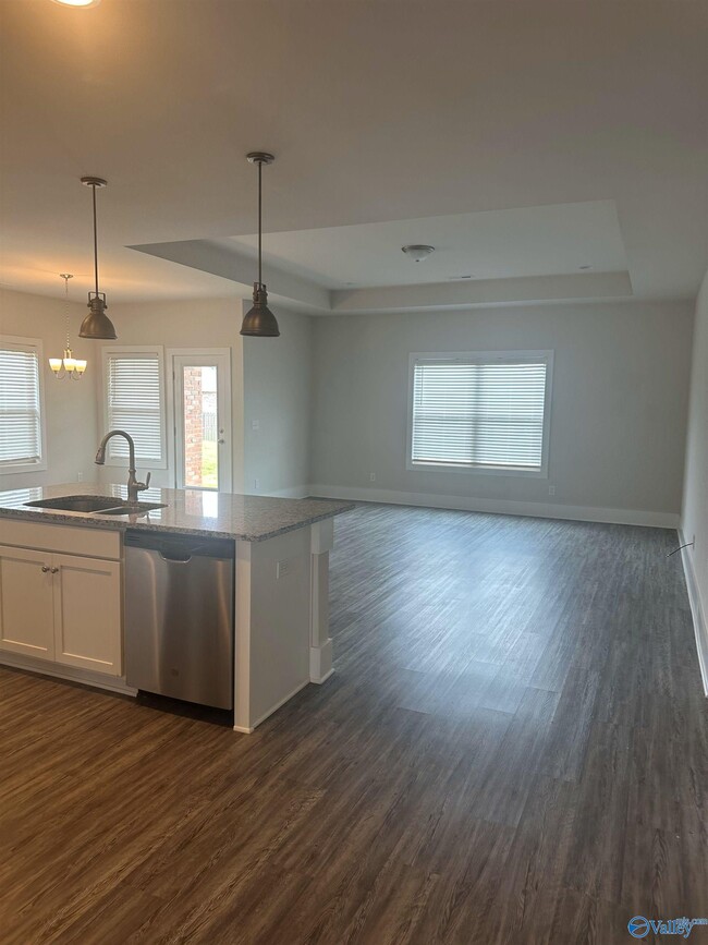 Building Photo - 109 Fern Valley Ct NW
