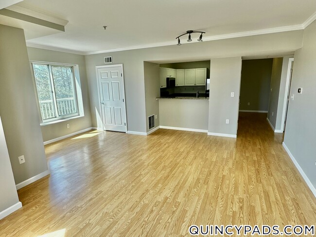 Building Photo - 1 Cityview Ln