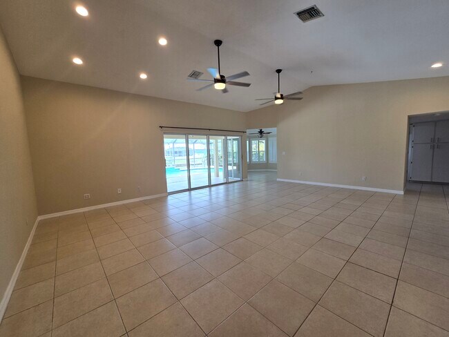 Foto del edificio - 3404 SW 1st Pl
