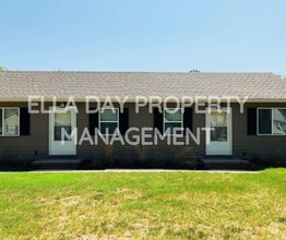 Building Photo - 836 S Terrace Dr