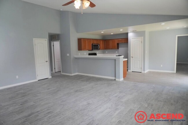 Foto del edificio - Beautiful Home Close to Golf Course!