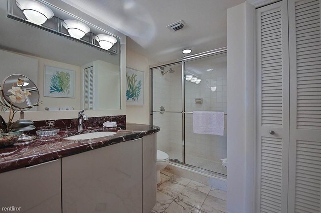 Foto del edificio - 22330 Homestead Rd