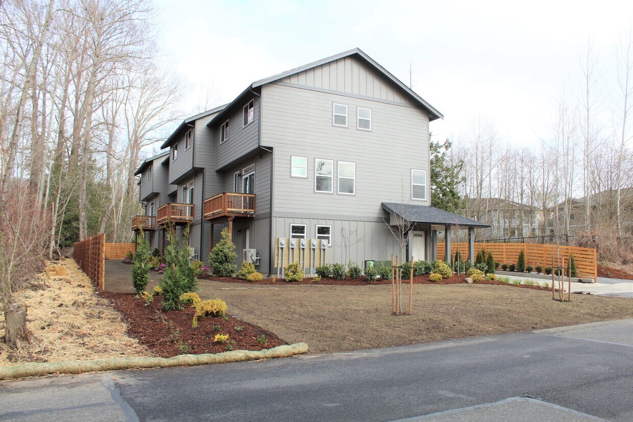 4204 Deemer Rd, Bellingham, WA 98226 Townhome Rentals in Bellingham