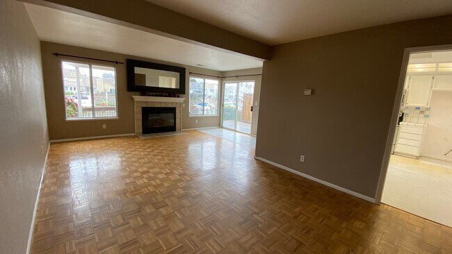 Building Photo - 188 Pelican Loop