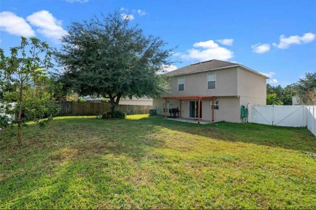 Building Photo - 16032 Corner Lake Dr