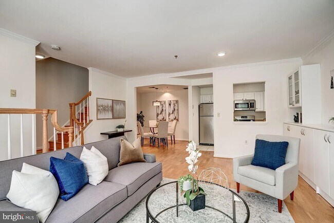 Foto del edificio - 2411 20th St NW