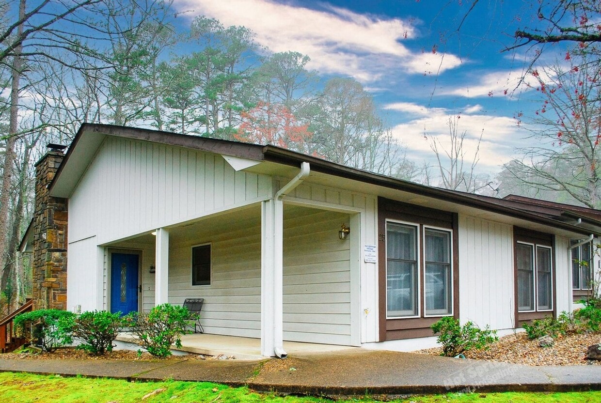 25 Tomisa Ln, Hot Springs Village, AR 71909 Townhome Rentals in Hot