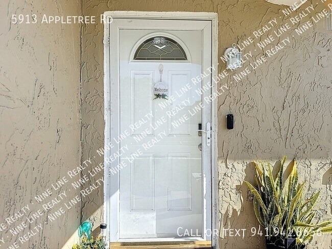 Foto del edificio - 5913 Appletree Rd