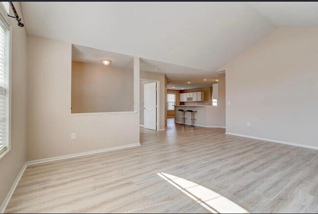 Building Photo - 5172 Vinings Bend