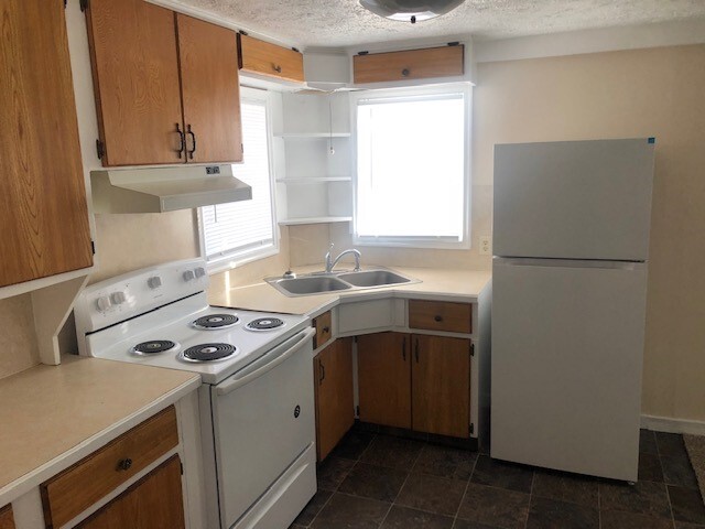 Kitchen - 2901 Washington St