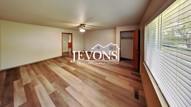 Foto del edificio - 109-111 N 69th Ave