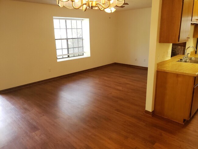 Building Photo - 2179 Victory Garden Ln