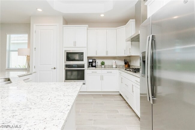 Building Photo - 15862 Sugar Hl Dr