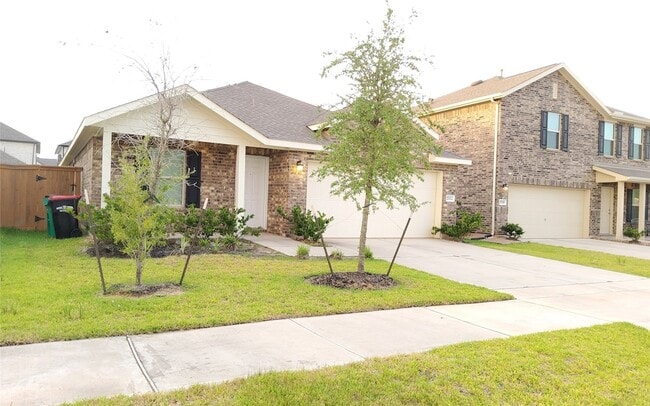 Building Photo - 27022 Breakaway Ln